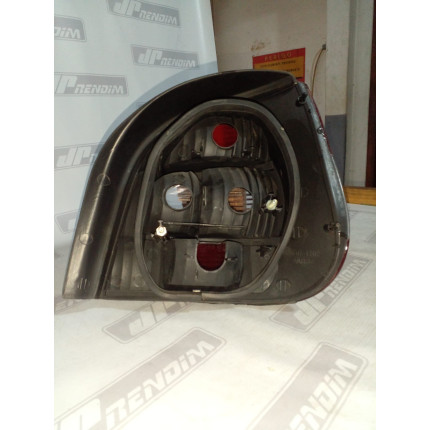 Lanterna Lado Esquerdo Renault Scenic Re-02 Ano 2001 2002 2003 2004 2005 2006 2007 a 2010 - Usado