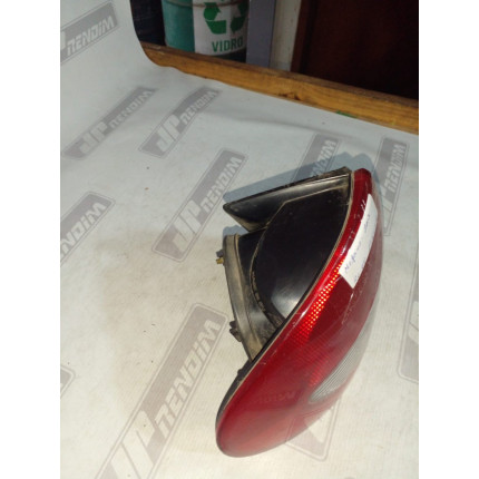 Lanterna Lado Esquerdo Renault Megane Re-04 Ano 1999 2000 2001 2002 - Usado