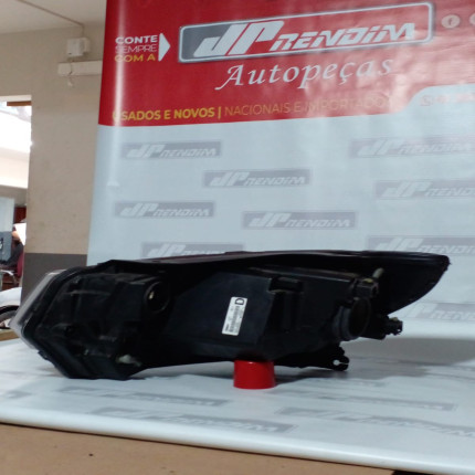 Farol Direito VW Gol-Saveiro-Voyage Máscara Negra Vw-50 Ano 2017 2018 2019 2020 2021 2022 - Usado