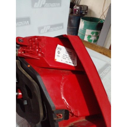 Lanterna Lado Direito Renault Symbol Re-11 Ano 2008 2009 2010 2011 2012 2013 - Usado