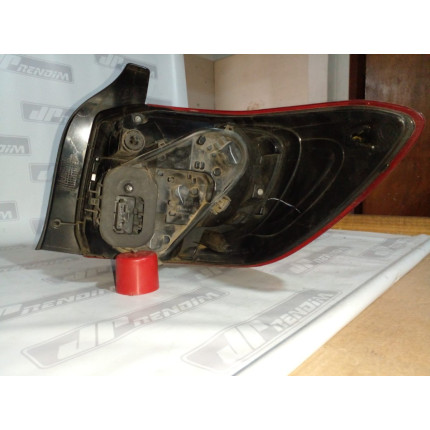 Lanterna Lado Esquerdo Renault Logan-Sandero Re-21 Ano 2014 2015 2016 2017 2018 2019 2020 - Usado