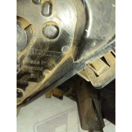 Lanterna Lado Esquerdo Renault Logan-Sandero Re-21 Ano 2014 2015 2016 2017 2018 2019 2020 - Usado