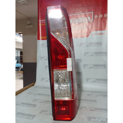 Lanterna Lado Direito Renault Master Re-28 Ano 2012 2013 2014 2015 2016 2017 a 2022 - Usado