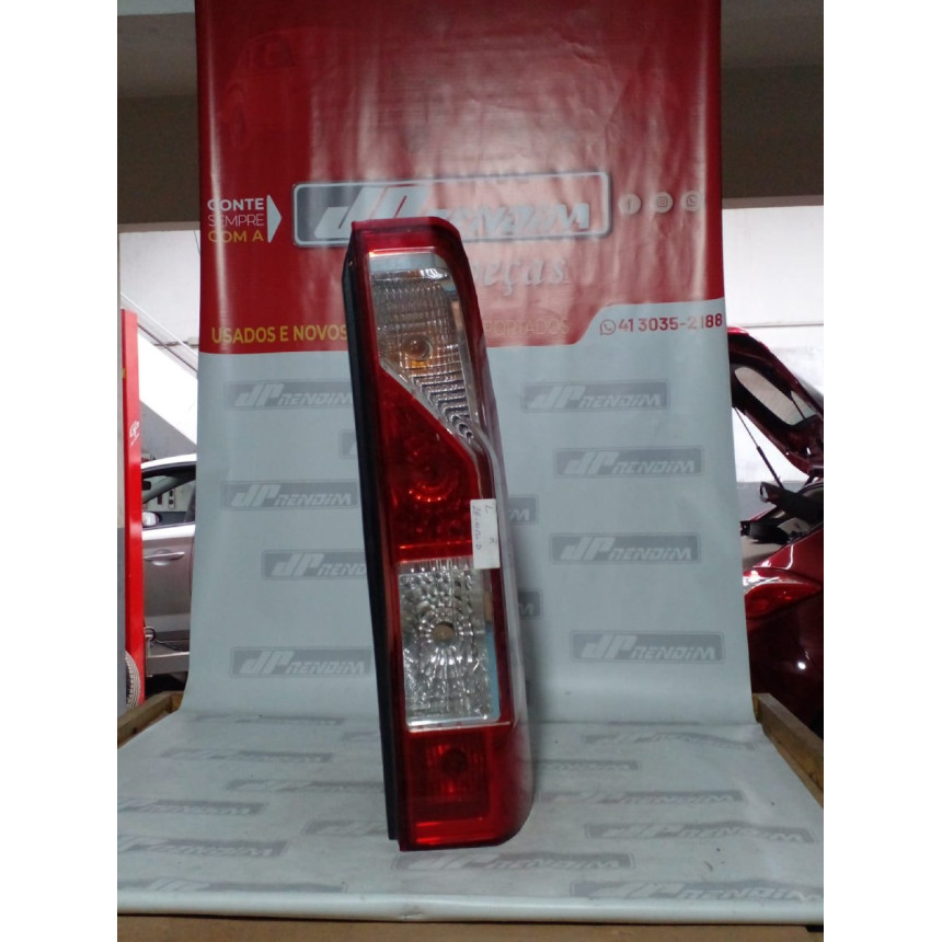 Lanterna Lado Direito Renault Master Re-28 Ano 2012 2013 2014 2015 2016 2017 a 2022 - Usado