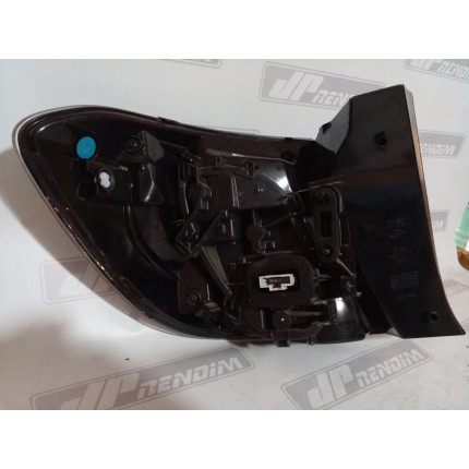 Lanterna Lado Direito Renault Sandero Stepway Re-31 Ano 2020 2021 2022 2023 - Usado