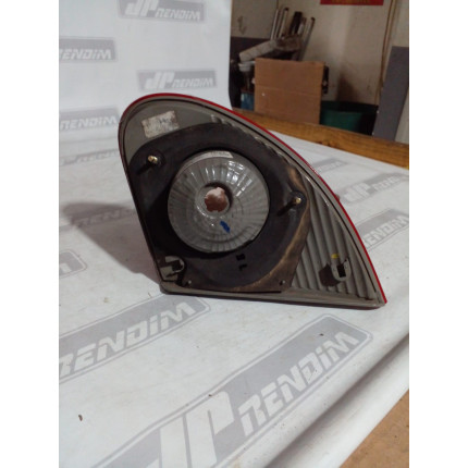 Lanterna Lado Esquerdo Toyota Corolla Porta Malas T-03 Ano 2002 2003 2004 2005 2006 2004 2008 - Usada