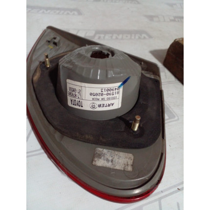 Lanterna Lado Esquerdo Toyota Corolla Porta Malas T-03 Ano 2002 2003 2004 2005 2006 2004 2008 - Usada