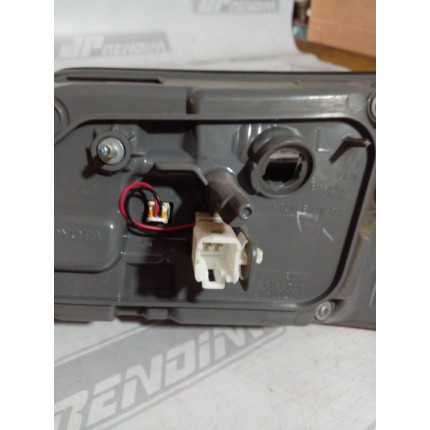 Lanterna Lado Esquerdo Toyota Corolla Porta Malas T-05 Ano 2015 2016 2017 - Usado