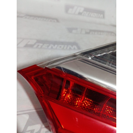 Lanterna Lado Direito Toyota Corolla Porta Malas T-06 Ano 2015 2016 2017 - Usado