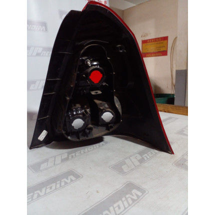Lanterna Lado Esquerdo Toyota Etios Sedan T-08 Ano 2013 2014 2015 2016 2017 2018 - Usado