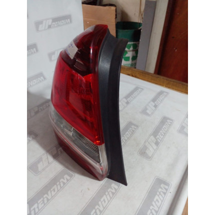 Lanterna Lado Esquerdo Toyota Etios Sedan T-08 Ano 2013 2014 2015 2016 2017 2018 - Usado