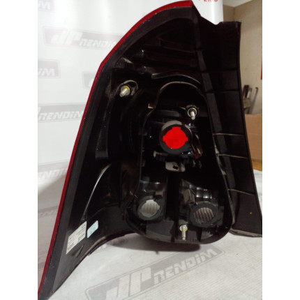 Lanterna Lado Direito Toyota Etios Sedan T-09 Ano 2013 2014 2015 2016 2017 2018 - Usado