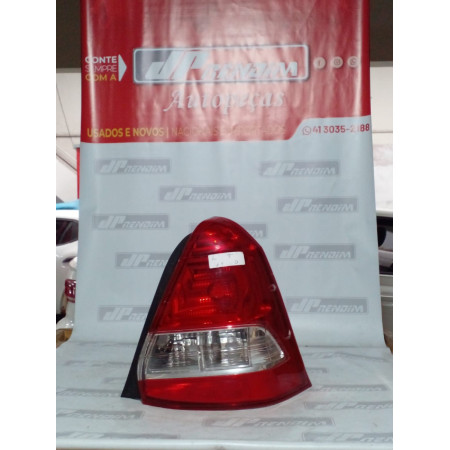 Lanterna Lado Direito Toyota Etios Sedan T-09 Ano 2013 2014 2015 2016 2017 2018 - Usado
