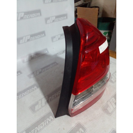 Lanterna Lado Direito Toyota Etios Sedan T-09 Ano 2013 2014 2015 2016 2017 2018 - Usado