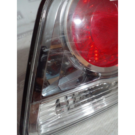 Lanterna Lado Direito Toyota Hilux SW4 Tampa Traseira T-15 Ano 2012 2013 2014 2015 - Usado