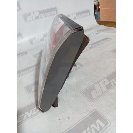 Lanterna Lado Direito Toyota Hilux SW4 Tampa Traseira T-15 Ano 2012 2013 2014 2015 - Usado