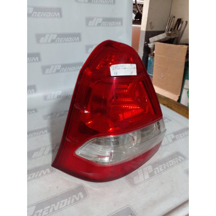 Lanterna Lado Esquerdo Toyota Etios Sedan T-16 Ano 2013 2014 2015 2016 2017 - Usado