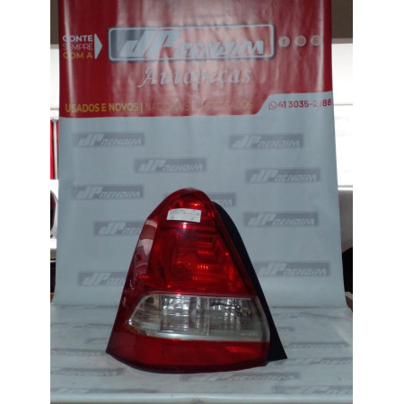 Lanterna Lado Esquerdo Toyota Etios Sedan T-16 Ano 2013 2014 2015 2016 2017 - Usado