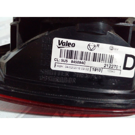 Lanterna Lado Direito VW Voyage Tampa Traseira Vw-08 Ano 2013 2014 2015 2016 2017 - Usado