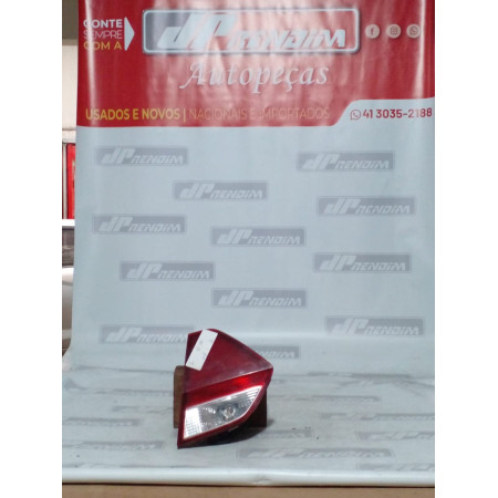 Lanterna Lado Direito VW Voyage Tampa Traseira Vw-08 Ano 2013 2014 2015 2016 2017 - Usado