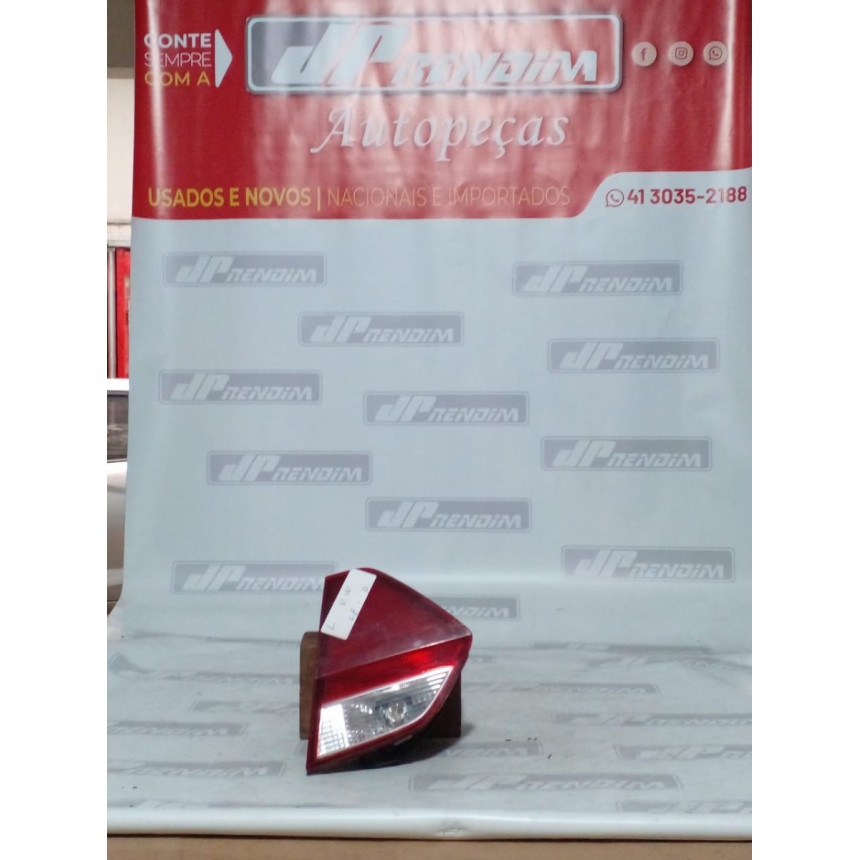 Lanterna Lado Direito VW Voyage Tampa Traseira Vw-08 Ano 2013 2014 2015 2016 2017 - Usado