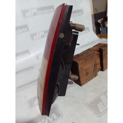 Lanterna Lado Esquerdo VW Saveiro Vw-11 Ano 1997 1998 1999 2000 2001 2002 - Usado