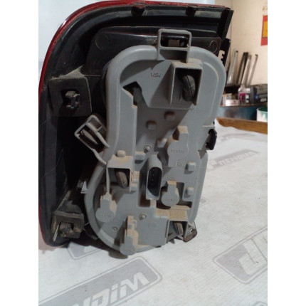 Lanterna Lado Direito VW Saveiro Vw-28 Ano 2017 2018 2019 2020 2021 2022 - Usado