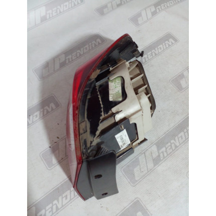 Lanterna Lado Esquerdo VW Voyage Vw-30 Ano 2013 2014 2015 2016 - Usado