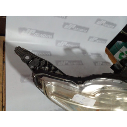 Farol Direito Peugeot 208 P-06 Ano 2012 2013 2014 2015 2016 - Usado
