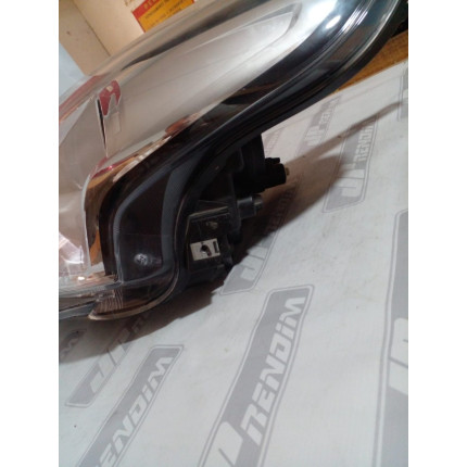 Farol Esquerdo Nissan Versa N-04 Ano 2015 2016 2017 2018 2019 - Usado