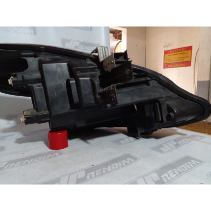 Farol Esquerdo Nissan Versa N-04 Ano 2015 2016 2017 2018 2019 - Usado