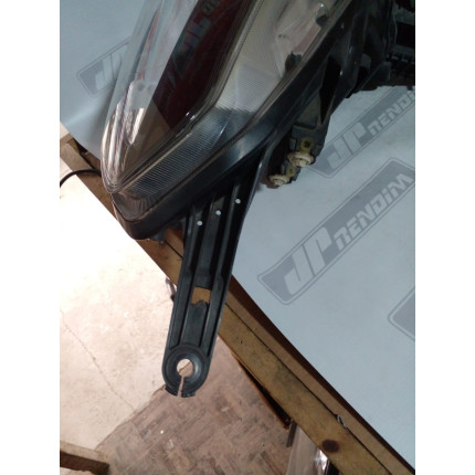 Farol Esquerdo Nissan Versa N-04 Ano 2015 2016 2017 2018 2019 - Usado