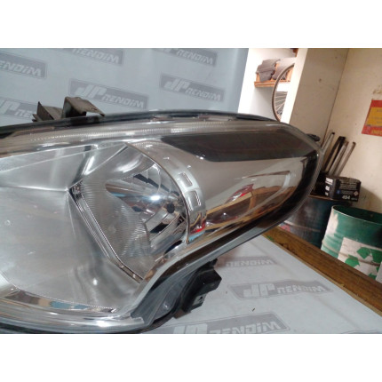 Farol Esquerdo Nissan Versa N-04 Ano 2015 2016 2017 2018 2019 - Usado