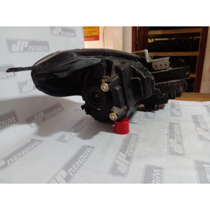 Farol Esquerdo Nissan Versa N-04 Ano 2015 2016 2017 2018 2019 - Usado