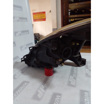 Farol Direito Nissan Livina N-05 Ano 2009 2010 2011 2012 2013 2014 - Usado