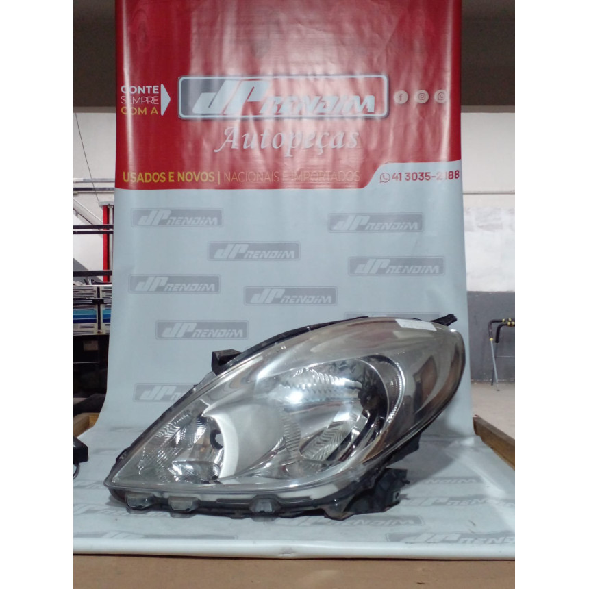 Farol Esquerdo Nissan Versa N-12 Ano 2011 2012 2013 2014 - Usado