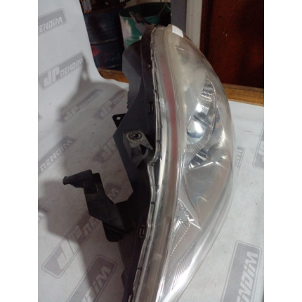 Farol Esquerdo Nissan Versa N-12 Ano 2011 2012 2013 2014 - Usado