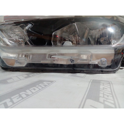 Farol Esquerdo Nissan Kicks N-10 Ano 2016 2017 2018 2019 2020 - Usado