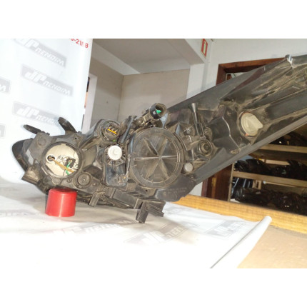 Farol Direito Hyundai Elantra Hy-03 Ano 2013 2014 2015 2016 - Usado