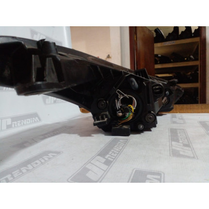 Farol Esquerdo Hyundai HB20 Máscara Negra Hy-10 Ano 2013 2014 2015 2016 2017 2018 2019 - Usado