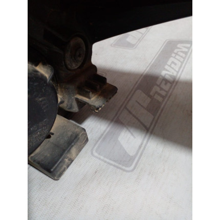 Farol Direito Hyundai HB20 Máscara Negra Hy-16 Ano 2013 2014 2015 2016 2017 2018 2019 - Usado