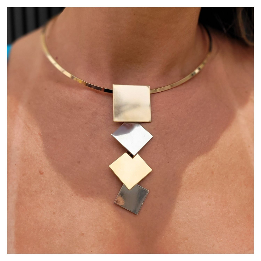 Colar Quatro Quadrados