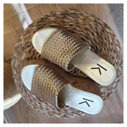 Tamanco Klaus Gregória