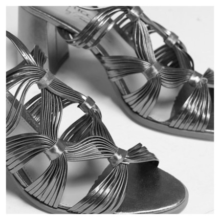 Sandália Metalizada Ferrucci