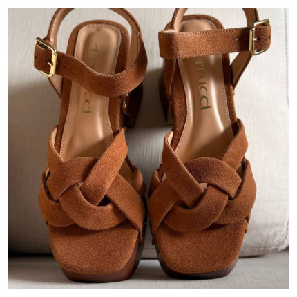 Sandália Plataforma Ferrucci