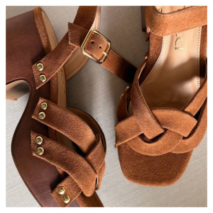 Sandália Plataforma Ferrucci