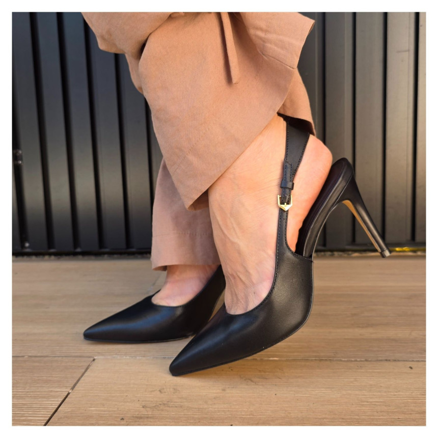 Scarpin Couro Carrano