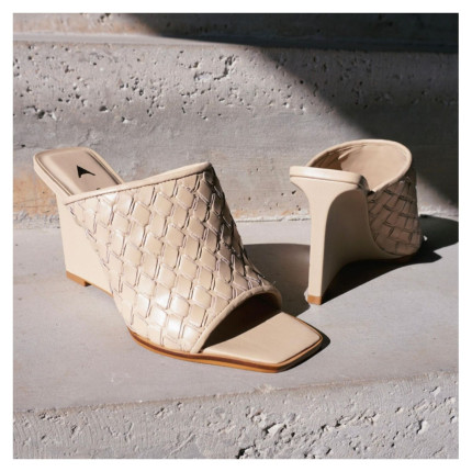 Tamanco Nude Carrano