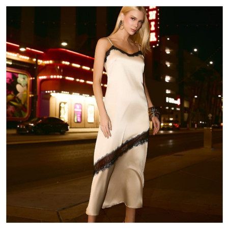 Vestido Cetim e Renda