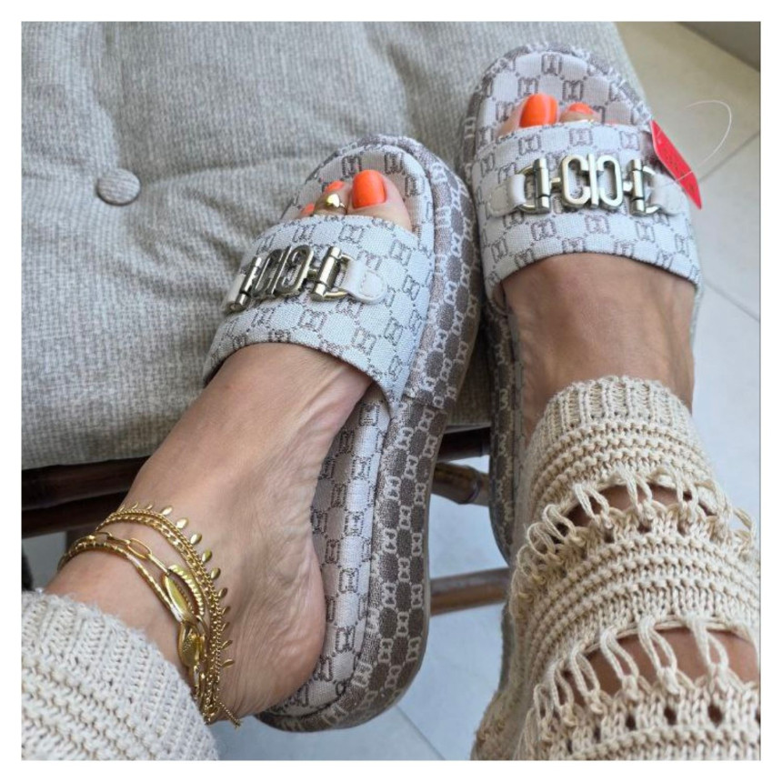 Flat Form Maya Carmim